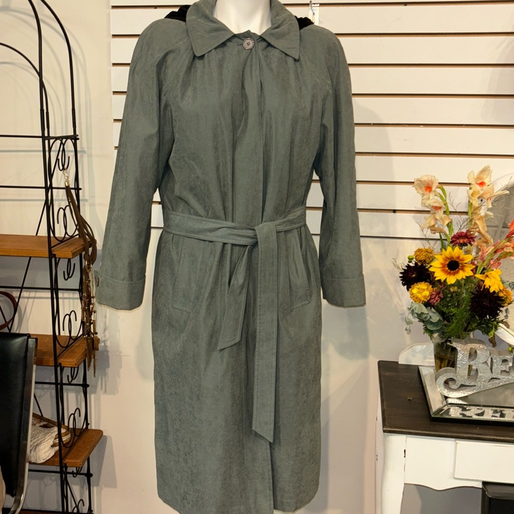 Fleet Street Hooded Trench Coat with zip-out lining